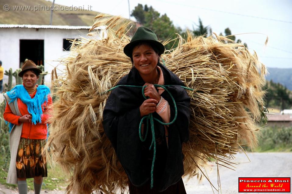 ECUADOR - Sulla strada per Quilotoa - 5.jpg